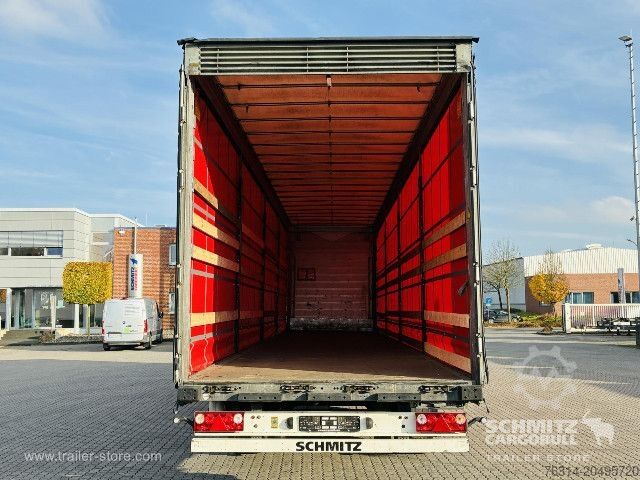 Auflieger mit Pritsche & Plane Schmitz Cargobull Curtainsider Mega Getränke