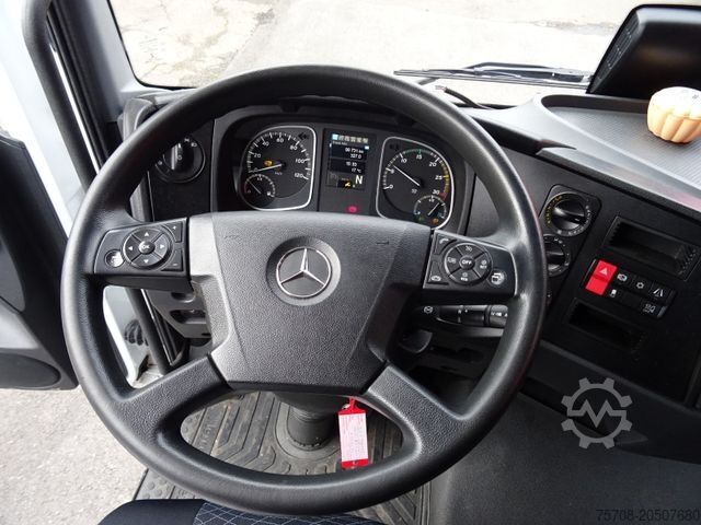 רכב קופסא MERCEDES-BENZ 821 Atego*5,9m*LBW*Klima*B/L*3 Sitze*Original km