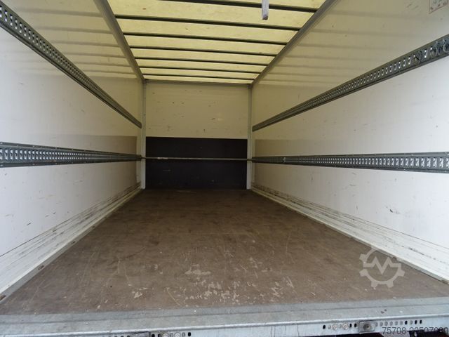 רכב קופסא MERCEDES-BENZ 821 Atego*5,9m*LBW*Klima*B/L*3 Sitze*Original km