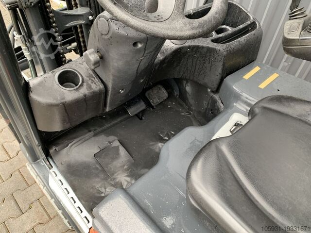 Carretilla eléctrica de 3 ruedas Linde E14-02