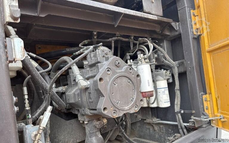 Crawler excavator Volvo EC 750 EL