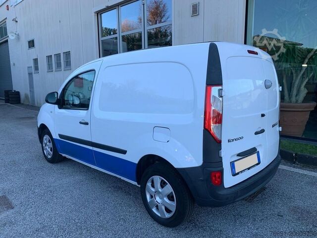 Duba panelată Renault Kangoo Van con Giraffone