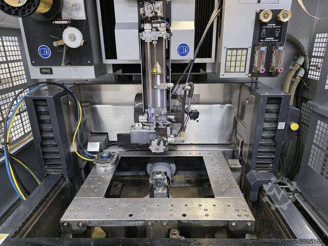 Máquina de eletroerosão a fio Sodick AG 400 L