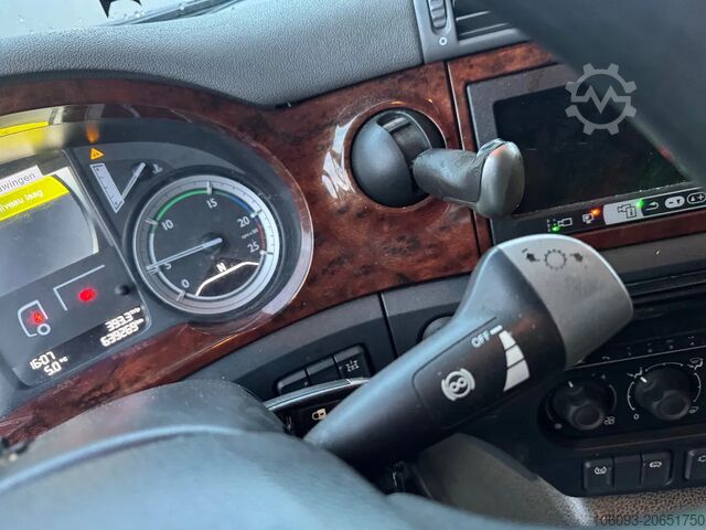 Standard-SZM DAF CF 440 Spacecab