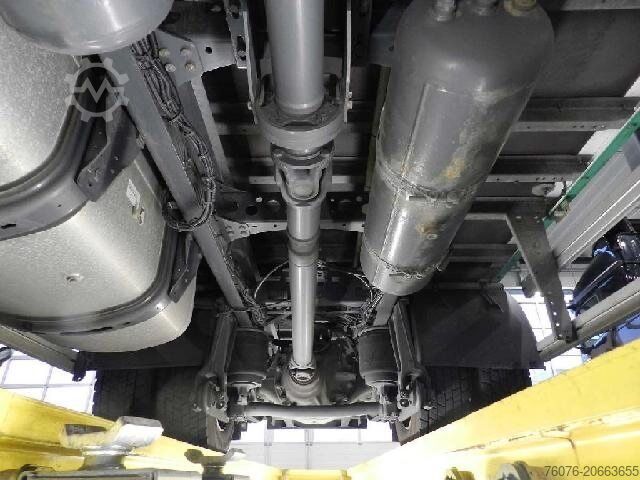 LKW mit Kofferaufbau MERCEDES-BENZ 1824 L Koffer 7.2 Seitentür LBW 2t Kamera