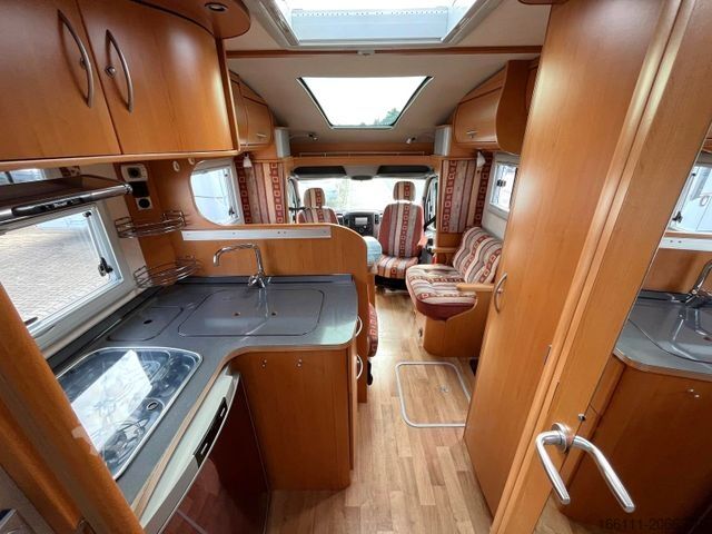 Caravana semiintegrada FRANKIA T 6800 BD - Festbett - Klima - Solar -