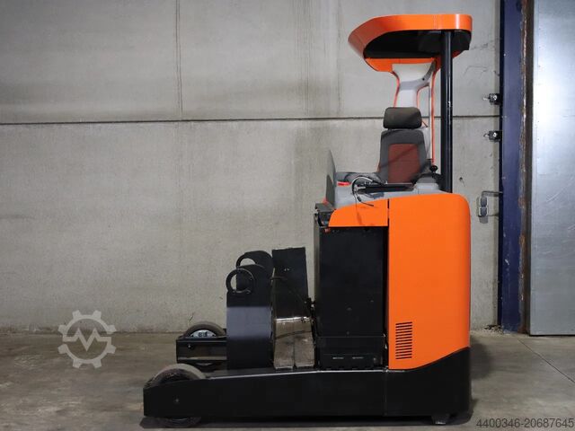 Вилочный погрузчик BT RRE180