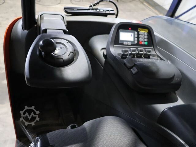 Вилочный погрузчик BT RRE180