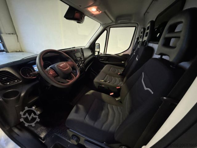 Furgão de painéis IVECO Daily 35S16 Kastenwagen 3 stück *Klima*