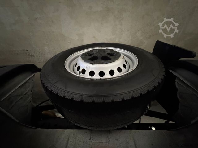 Furgão de painéis IVECO Daily 35S16 Kastenwagen *Klima.*Ahk*