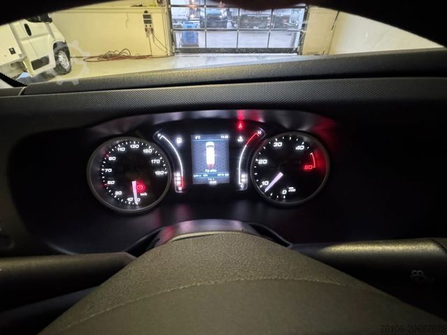 Furgão de teto alto IVECO Daily 50C18 Kastenwagen *Navi*Ahk**