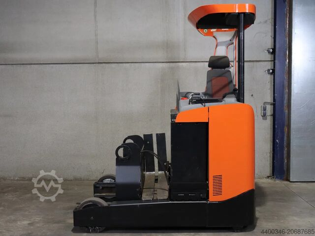 Вилочный погрузчик BT RRE180