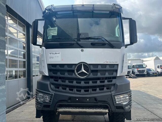 แผน Mercedes-Benz Arocs 3340 A 6x6 Cargo Truck
