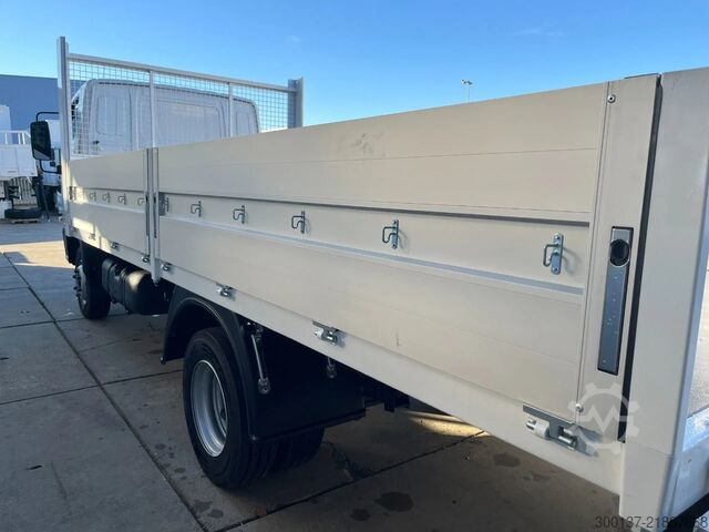 รถพ่วงแพลตฟอร์ม Mercedes-Benz Accelo 915 4x2 Flatbed with Dropsides