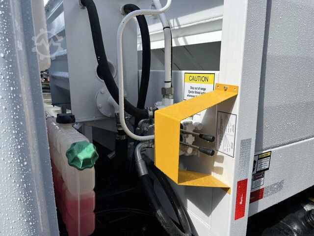 รถเก็บขยะ Mercedes-Benz Accelo 815  Accelo 815 4x2 Garbage Compactor