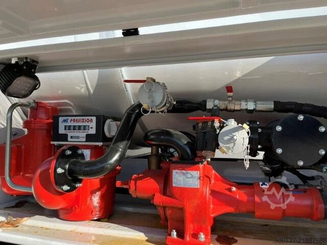 รถบรรทุกน้ำมัน Mercedes-Benz Atego 1418 4x2 Fuel Tank Truck