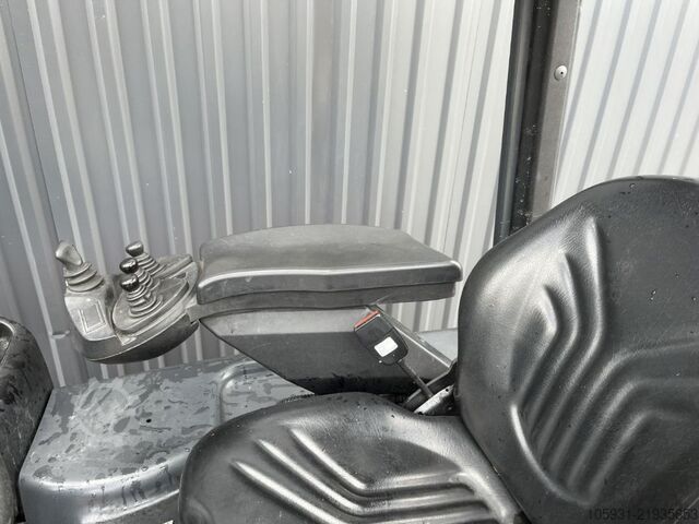 رافعة شوكية كهربائية ذات 3 عجلات Linde E18-01