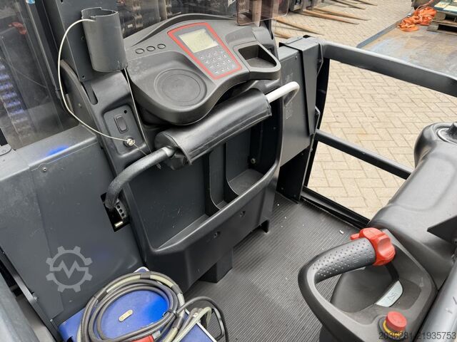 Hochhubkommissionierer Linde V48