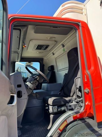 Kühlkoffer-LKW SCANIA P 280 Kühlkoffer mit BÄR Ladebordwand / Kiesling