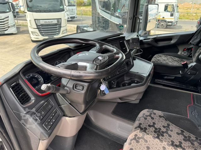 Standard SZM SCANIA R 590 * RETARDER * STANDKLIMA*SCHECKHEFT* 1 HAND