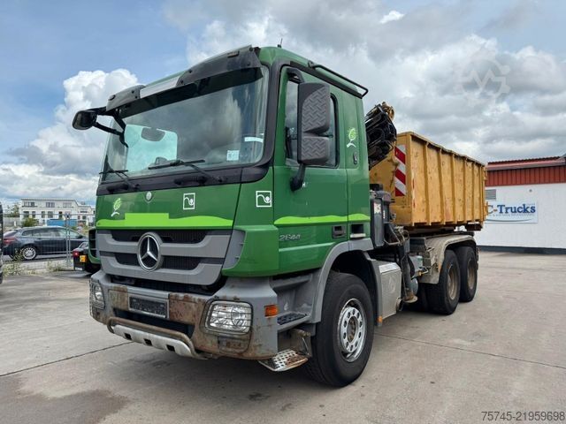 Āķa konteineru automašīna MERCEDES-BENZ ACTROS 2644 * 6 X 4 * HIAB KRAN 10 M * B&B *EPS