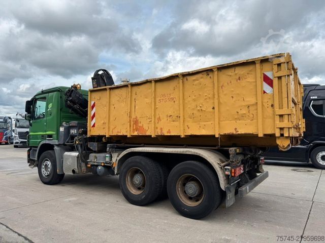 Āķa konteineru automašīna MERCEDES-BENZ ACTROS 2644 * 6 X 4 * HIAB KRAN 10 M * B&B *EPS