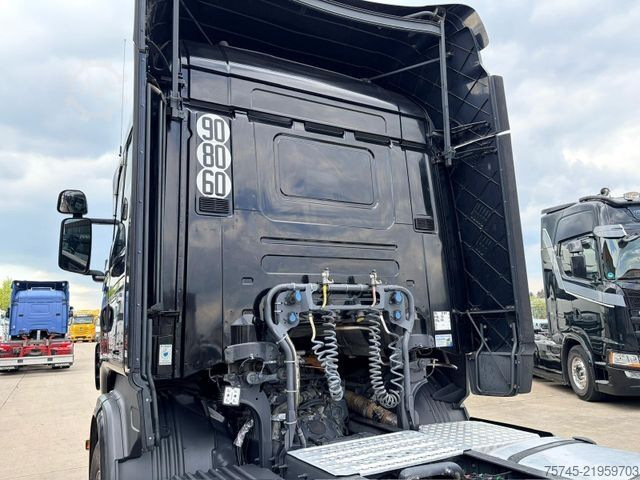 Standarta vilcējs SCANIA R480 * RETARDER * STANDKLIMA * TÜV