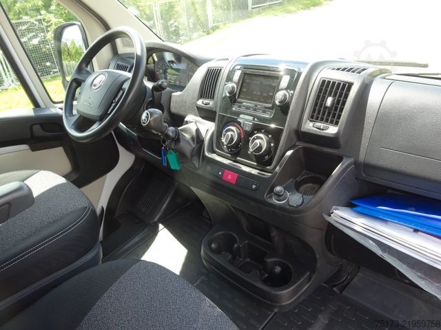 รถตู้กระบะ FIAT Ducato Maxi Doka Pritsche Fassi Ladekran