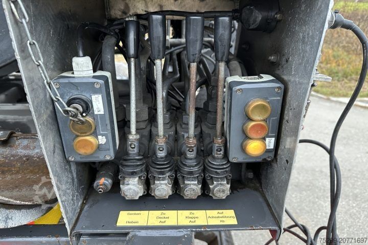 Τρίπλευρο ανατρεπόμενο φορτηγό Mercedes-Benz Actros 3244 8x4 SWS Meiller / Swiss-Vehicle