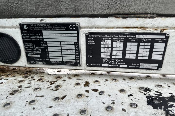 Σοκάμι φορτηγού YT222 4x2 Chassis-Kabine / Swiss-Vehicle