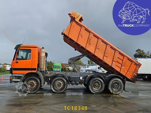  Mercedes-Benz Actros 3235