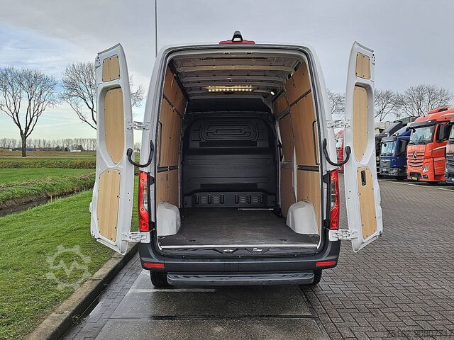 高顶旅行车 MERCEDES-BENZ SPRINTER 317 L2H2 LED Mbux Navi!