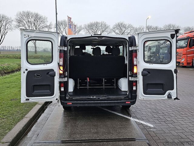 Επιβατικές μεταφορές OPEL VIVARO 1.6 L1 Combi 9p Airco