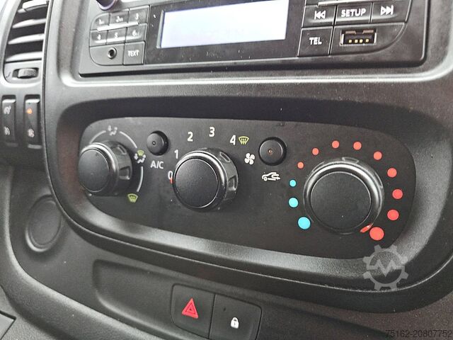 Επιβατικές μεταφορές OPEL VIVARO 1.6 L1 Combi 9p Airco