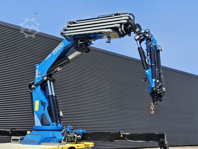 Plataforma de carga Scania S580 V8 / 8x4 / FASSI 115 t/m CRANE / RETARDER