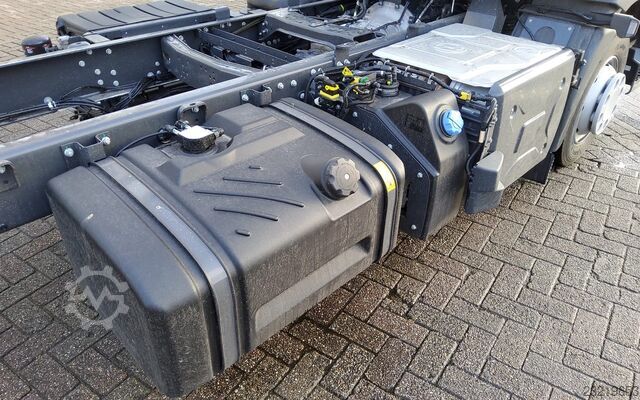 ルノー D240 P 4×2 低床シャシー 12トン｜ホイールベース5.60 m｜Euro 6 Renault D240 P 4x2 CHASSIS LOW 12 TON - WIELBASIS 5.60 ...