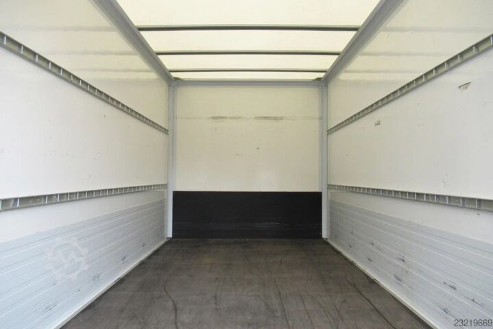 Iveco Daily 35C16 ladbil med lift Iveco Daily 35C16 Bak + klep