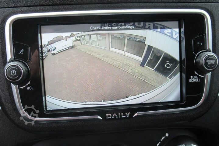Iveco Daily 35C16 ladbil med lift Iveco Daily 35C16 Bak + klep