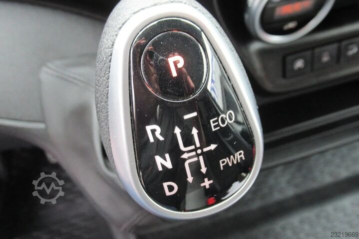 Iveco Daily 35C16 ladbil med lift Iveco Daily 35C16 Bak + klep