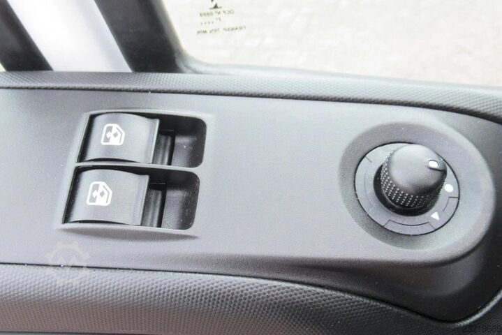 Iveco Daily 35C16 ladbil med lift Iveco Daily 35C16 Bak + klep