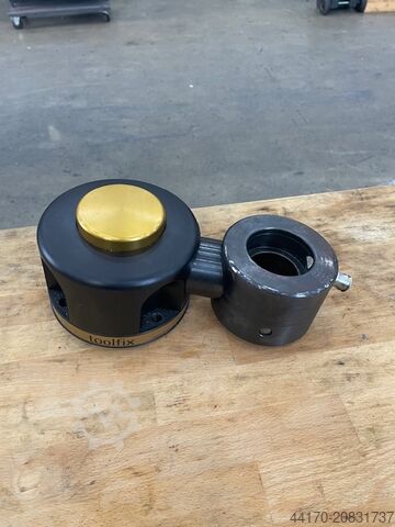 Centru universal de prelucrare Hermle C 12 U