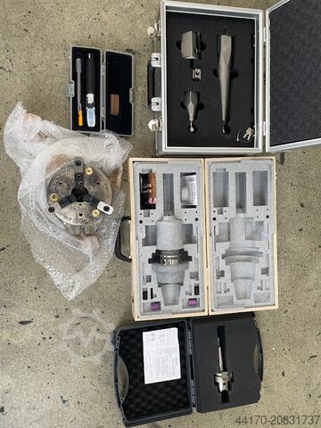 Centru universal de prelucrare Hermle C 12 U