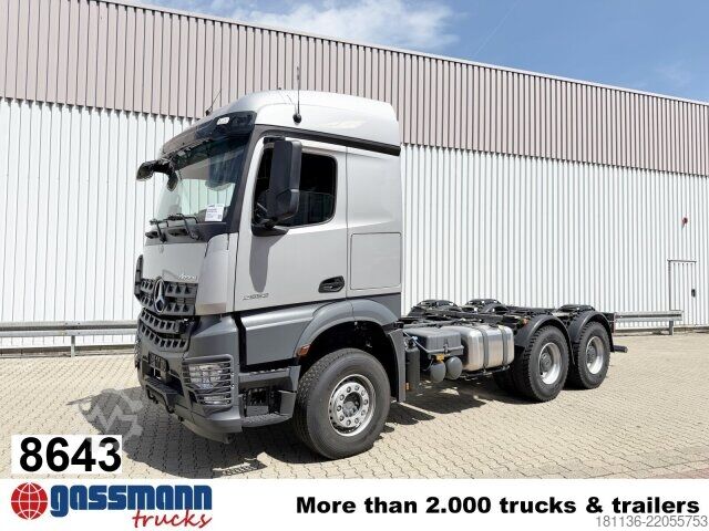 Standardni tegljač Mercedes-Benz Arocs 2653 K 6x4, Retarder, Navi,