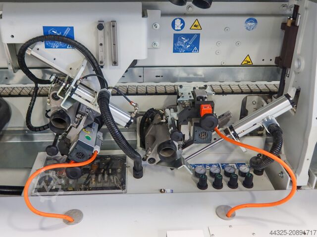Einseitige Kantenanleimmaschine BIESSE AKRON 1330