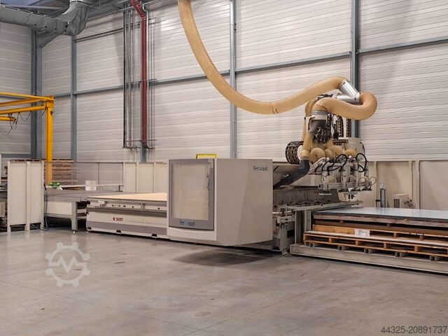 Centro di lavoro con tavola di appoggio SCM ACCORD 40