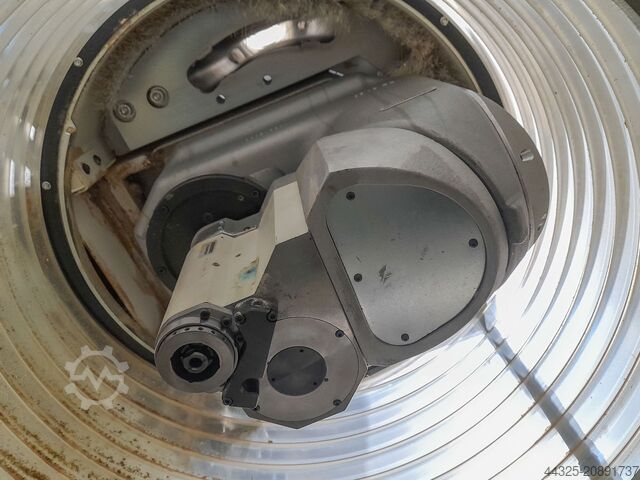 Pusat permesinan dengan meja bersarang SCM ACCORD 40