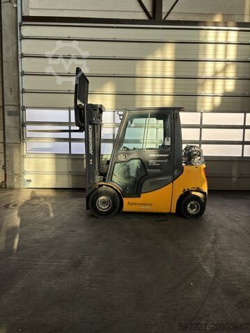 PB targoncák Jungheinrich TFG 425 S Triplex 5.000 mm