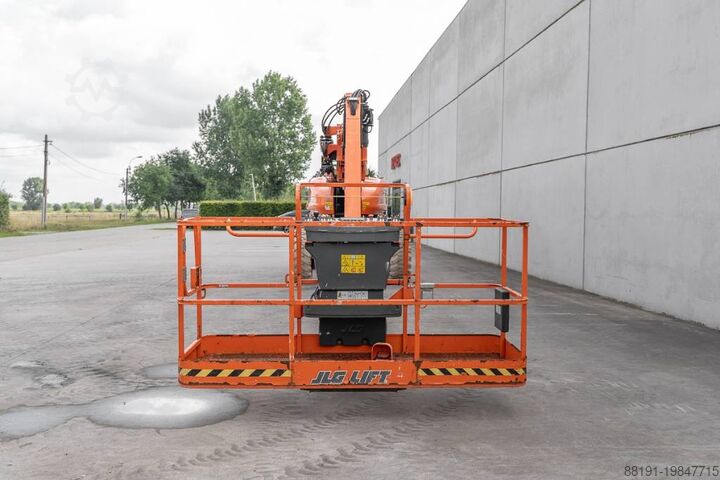 Телескопічна платформа JLG 1350 SJP