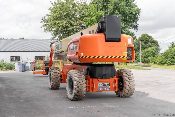Телескопічна платформа JLG 1350 SJP