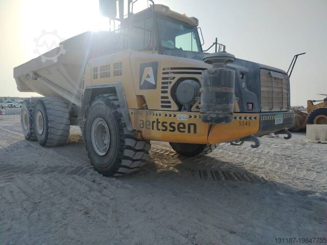 自卸卡车 Komatsu HM400-3R (4 pieces available in Abu Dhabi)